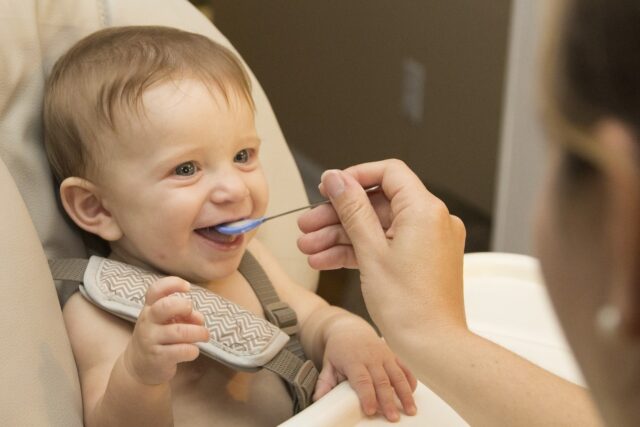 乳幼児期における親との食器共有